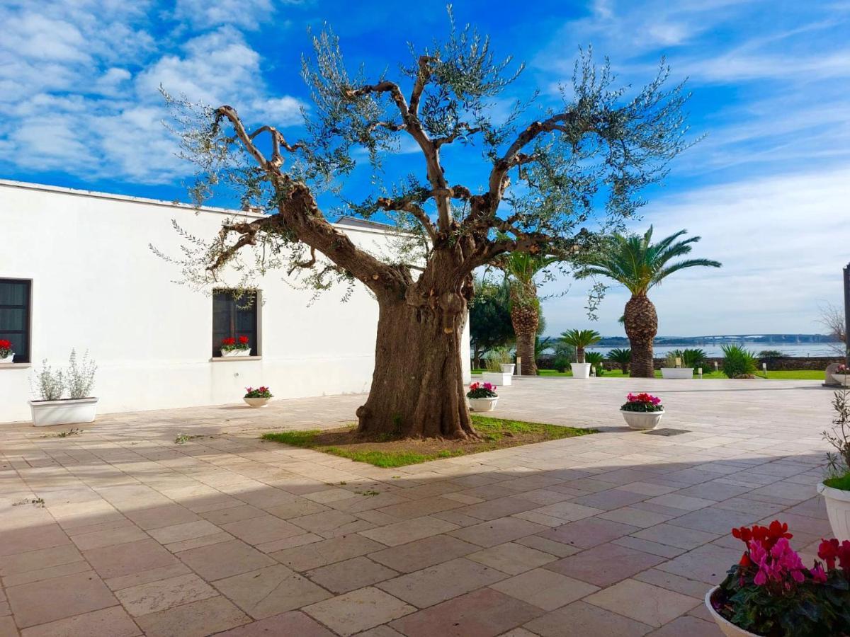 Hotel Saraceno Al Faro Taranto Exterior photo