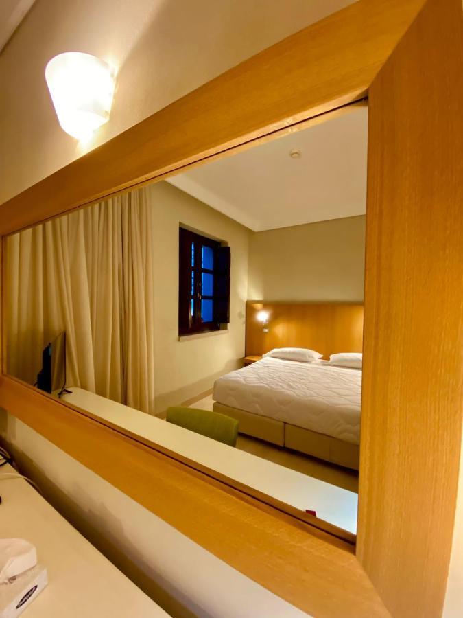 Hotel Saraceno Al Faro Taranto Exterior photo