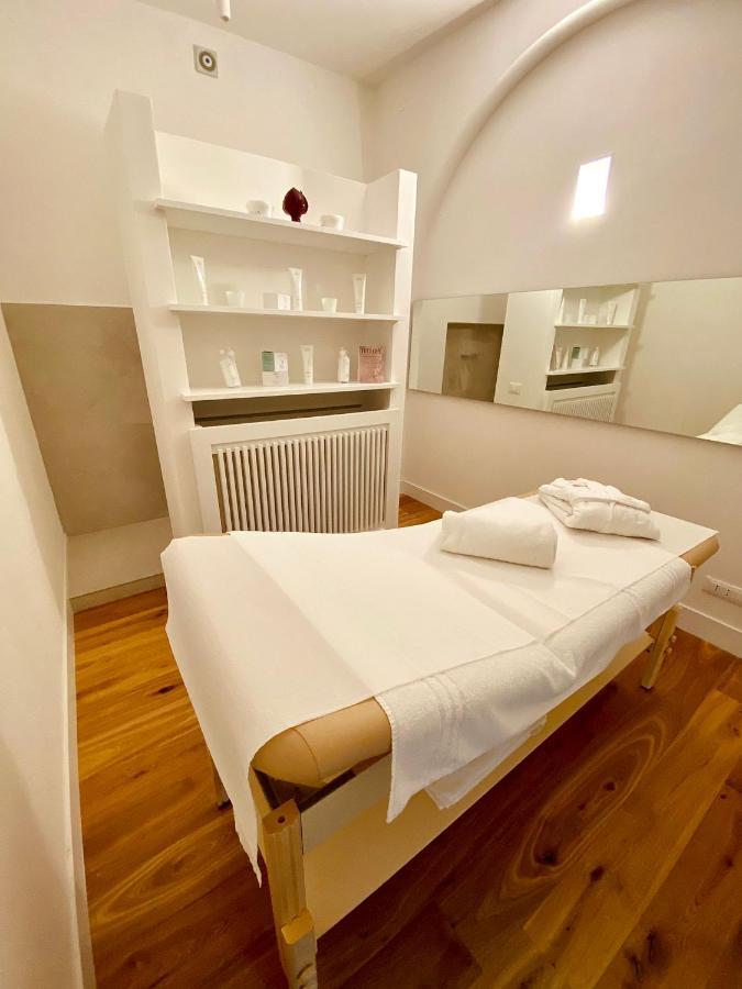Hotel Saraceno Al Faro Taranto Exterior photo