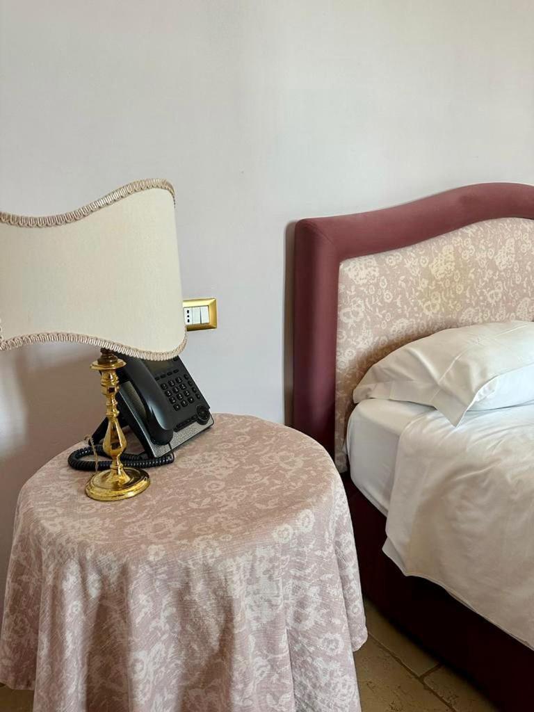 Hotel Saraceno Al Faro Taranto Exterior photo