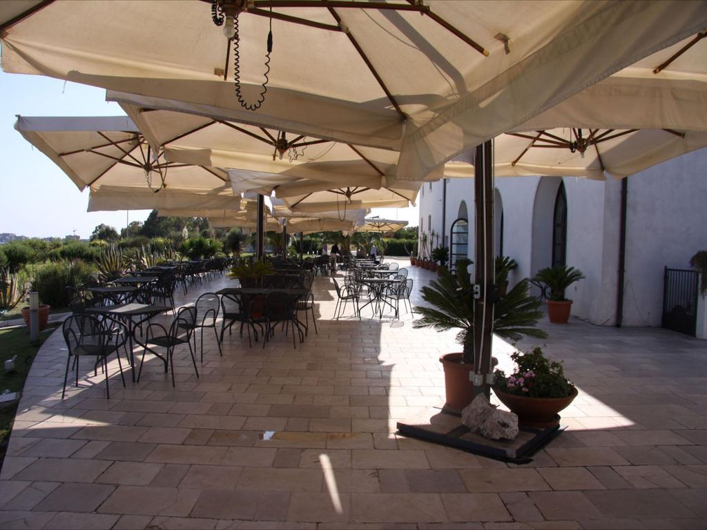 Hotel Saraceno Al Faro Taranto Exterior photo